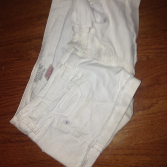 Shorts - Picture 2 of 4